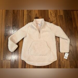 NWT Carter’s Pullover Sherpa jacket and 1/2 zip. Size 10/10A Cream/white